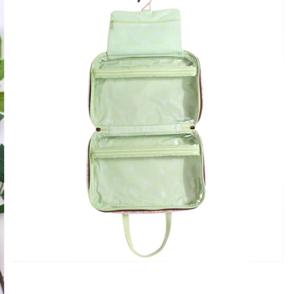 2 Limited edition Pixi Rose Travel Bag NEW - Picture 3 of 3